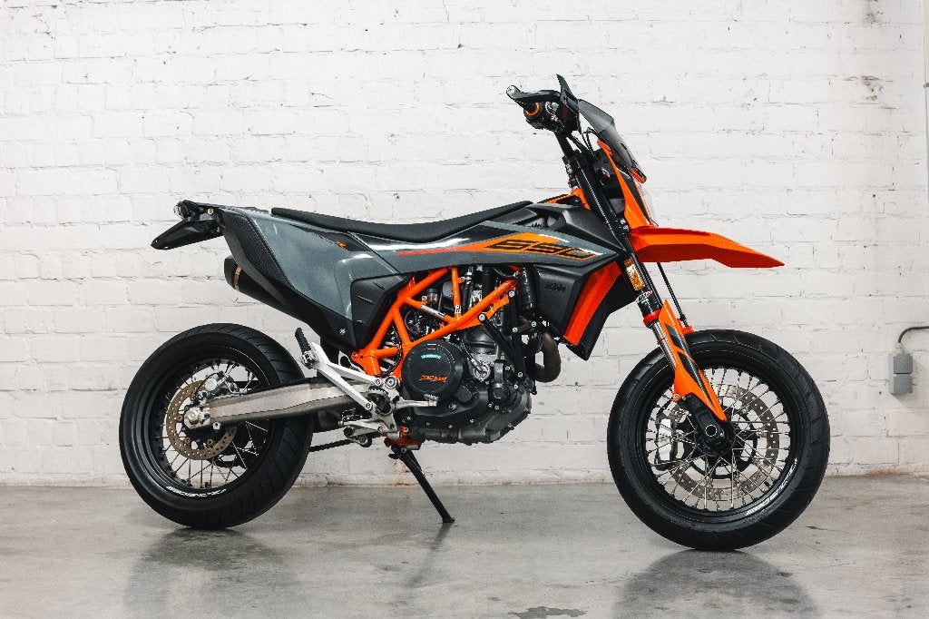 KTM 690 SMC R SUPERMOTO, Motoren, Occasion, Bedrijf, 690 cc, ABS