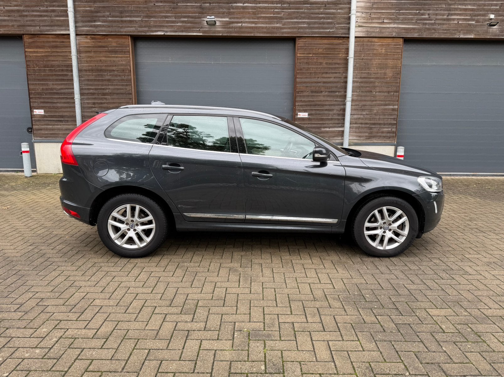 Volvo Xc60 2.0 D5 190pk, Auto's, Automaat, Euro 6, 1969 cc, https://public.car-pass.be/vhr/3309246e-8071-4025-98ca-6c4dc30d86f1
