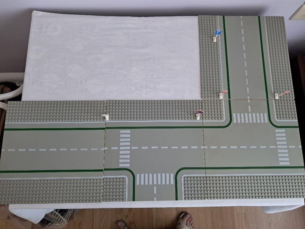 Lego City 4 plaques de route + 6 panneaux de signalisation, Enfants & Bébés, Jouets | Duplo & Lego, City, Enlèvement ou Envoi