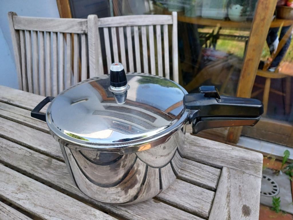 Prespot snelkookpan Demeyere 4 l., Ophalen of Verzenden, Zo goed als nieuw, Inox, Kookpan of Snelkookpan