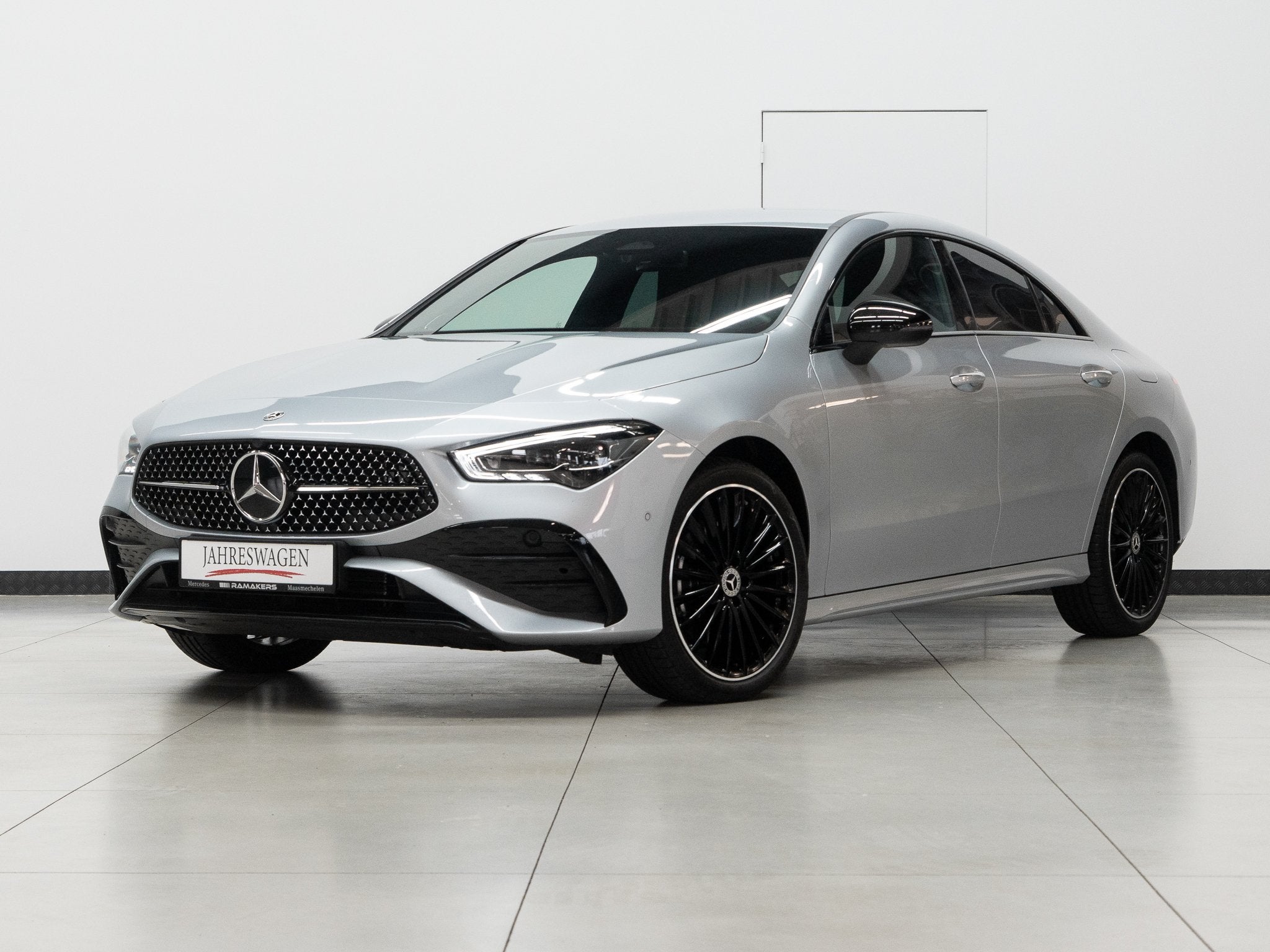 Mercedes-Benz CLA-Klasse 250 e Coupé AMG Night 19" Burmeste, Achat, 4 portes, Entreprise, Carnet d'entretien