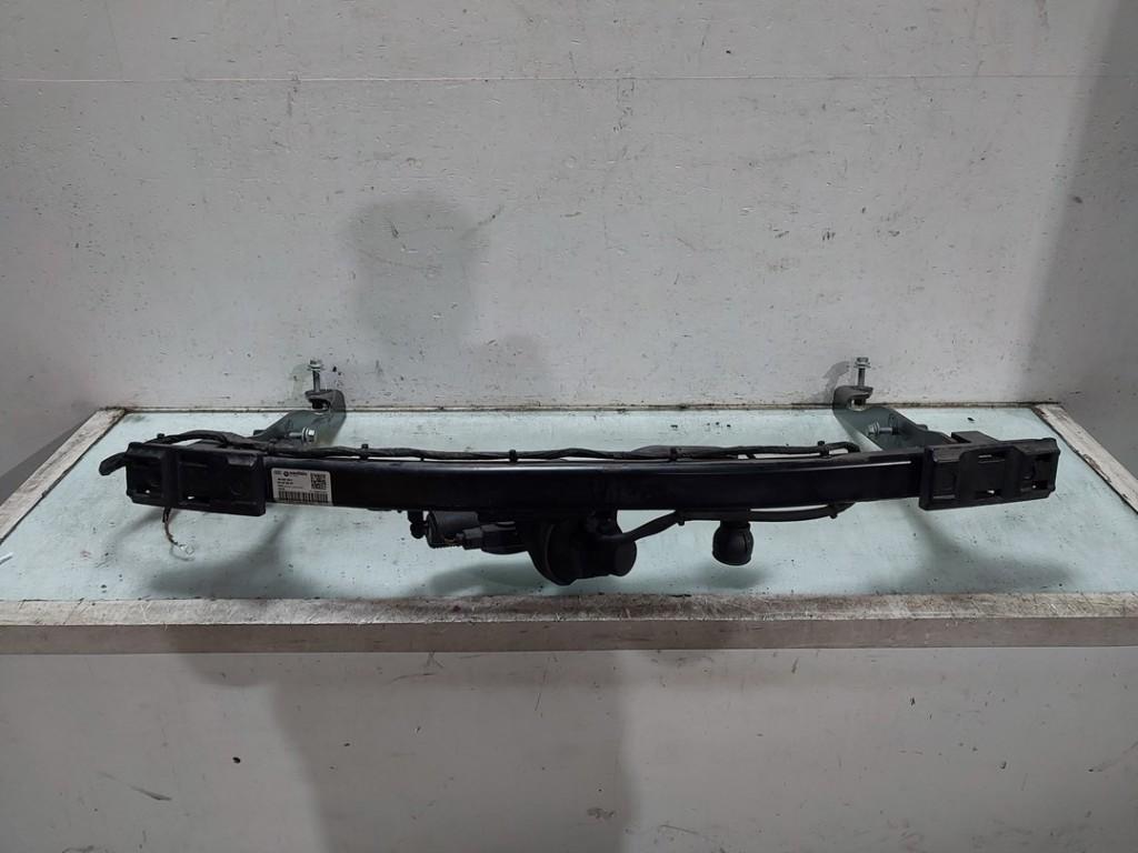 ATTELAGE REMORQUE Audi A6 Avant (C8) (01-2018/-), Auto-Union-Straße  1,
85057  Ingolstadt, DE, Info@audi.de, Audi, Utilisé