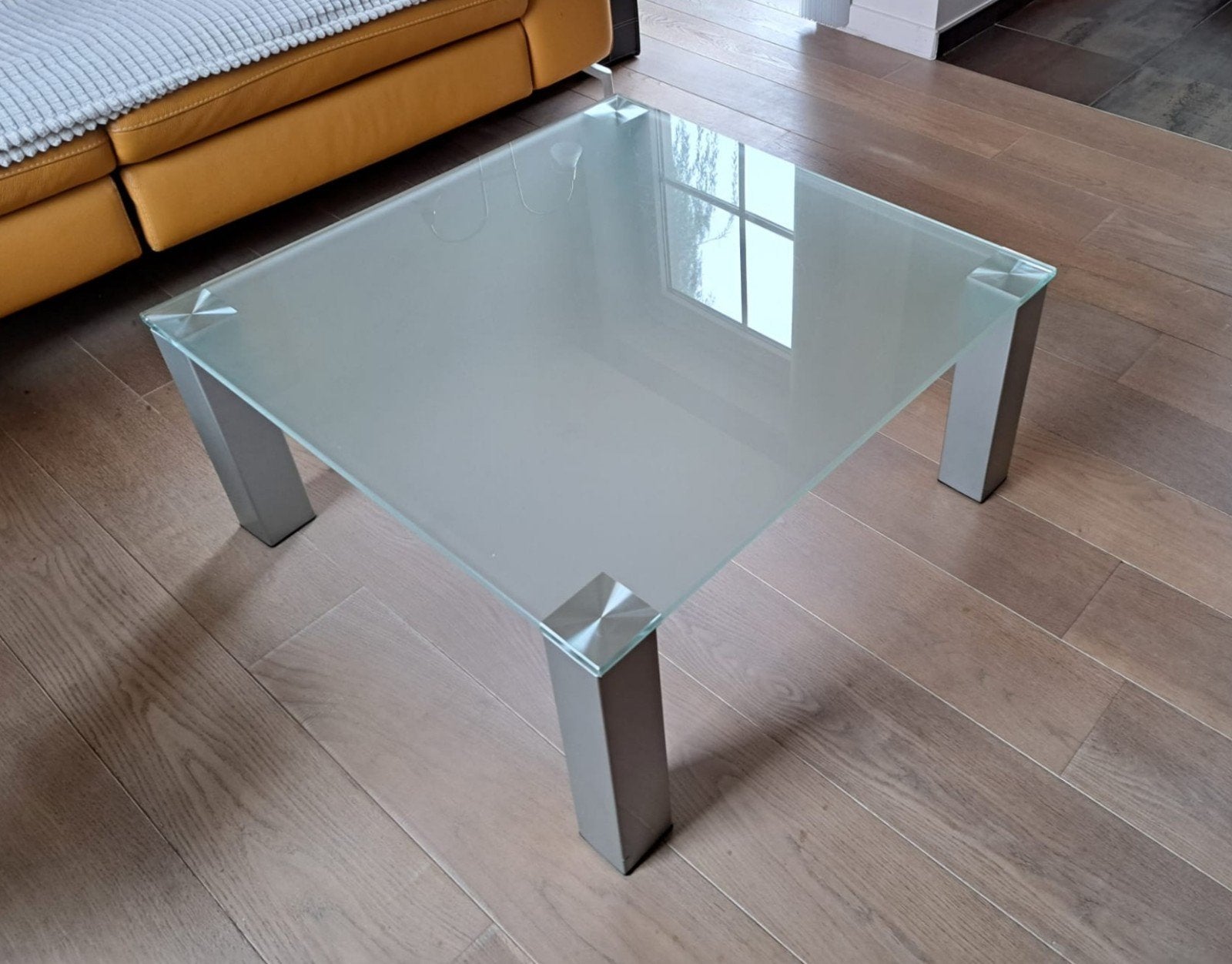 Deux tables basses en verre., Maison & Meubles, Tables | Tables de salon, Enlèvement