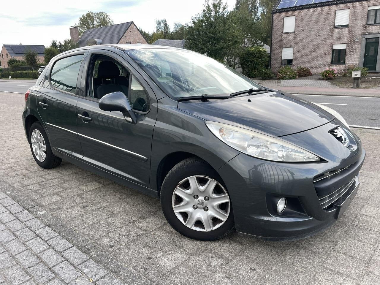 Peugeot 207 1.4 Benzine | 5 deurs | 1 JAAR GARANTIE, Autos, Achat, 1114 kg, Entreprise, 5 portes