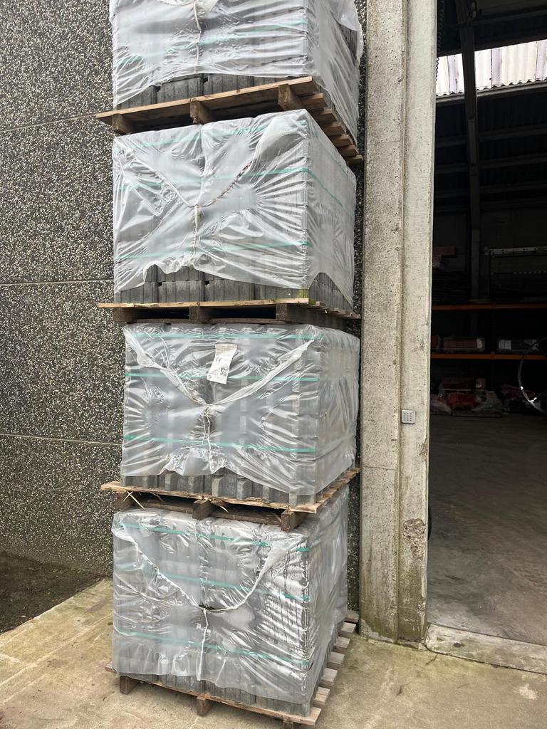 Grasbetontegels - waterdoorlatende bestrating, Ophalen