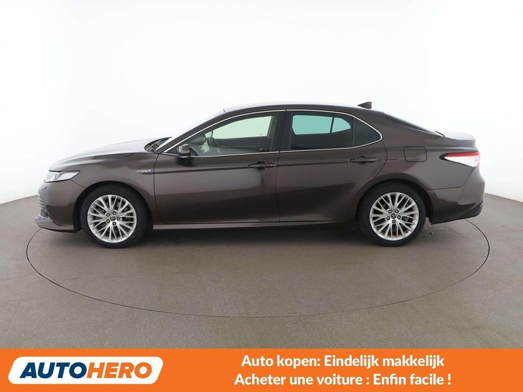 Toyota Camry 2.5 Hybrid Business Executive (bj 2019), 4 deurs, Stof, Gebruikt, 1595 kg