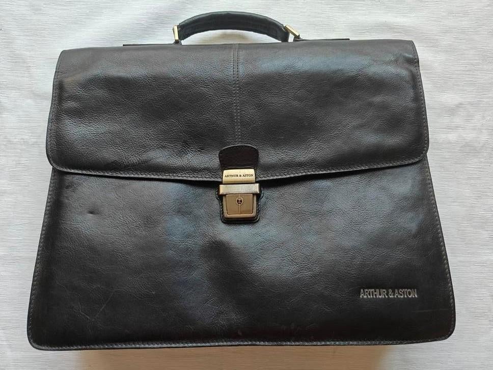 Malette Cartable porte- documents tout cuir Arthur & Aston, Handvat