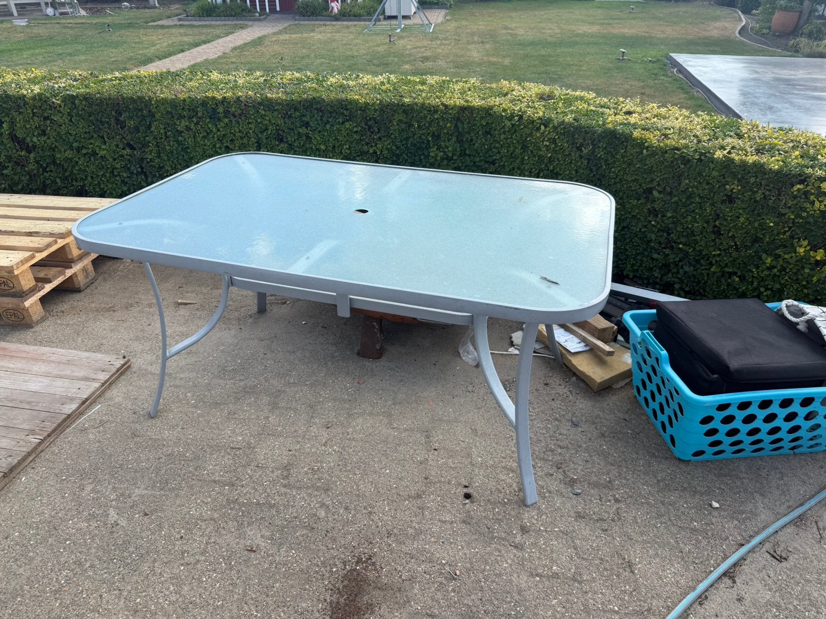 Gratis buiten tafel, Ophalen, Gebruikt
