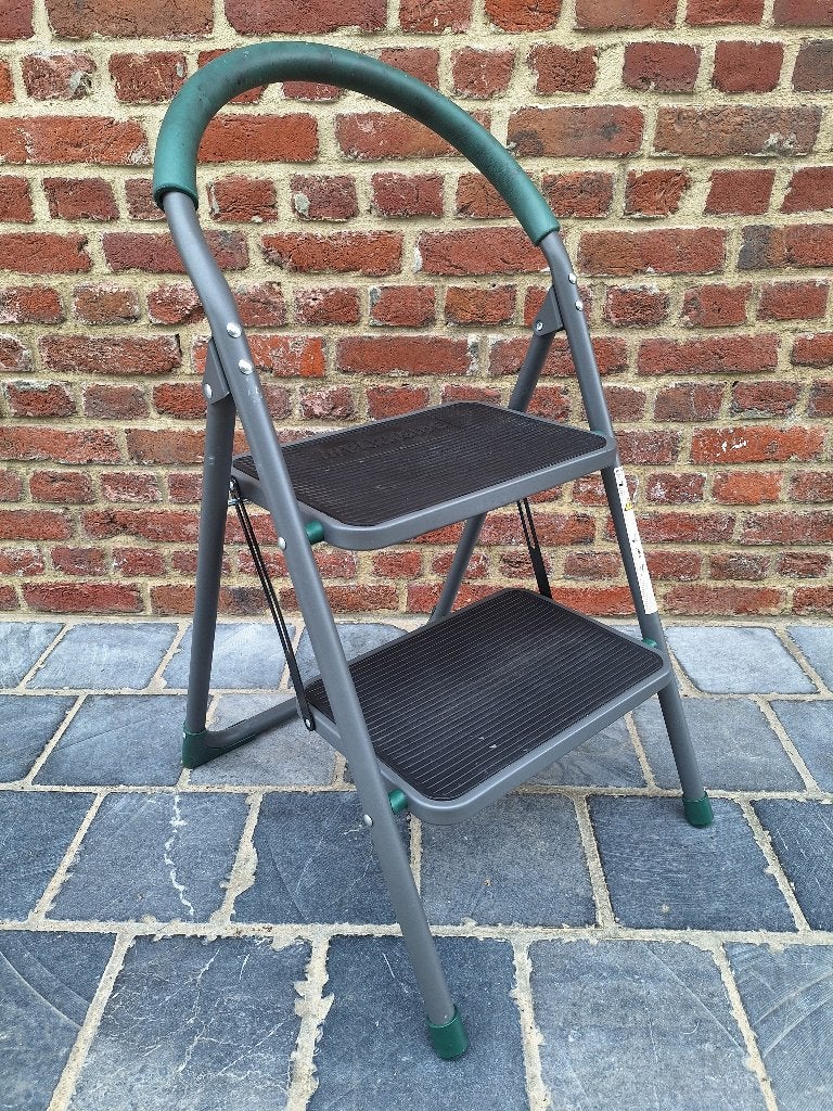 huishoudtrap 2 treden, Doe-het-zelf en Bouw, Ladders en Trappen, Ophalen, Gebruikt, Ladder, Opvouwbaar of Inschuifbaar