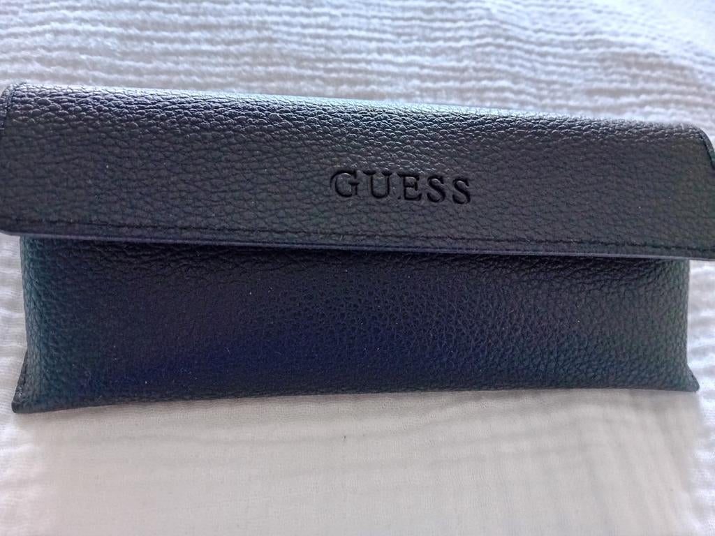GUESS NIEUWE ZONNEBRIL GEKOST 189, Handtassen en Accessoires, Zonnebrillen en Brillen | Dames, Ophalen, Bril