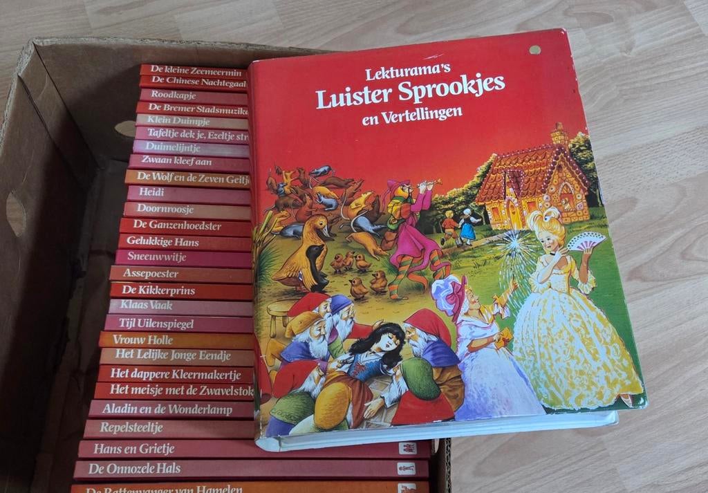 27 sprookjesboeken met cassette's, Boeken, Sprookjes en Fabels, Ophalen of Verzenden