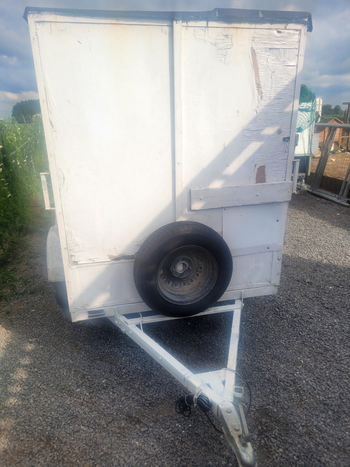 Remorque fermée à 2 portes., Enlèvement