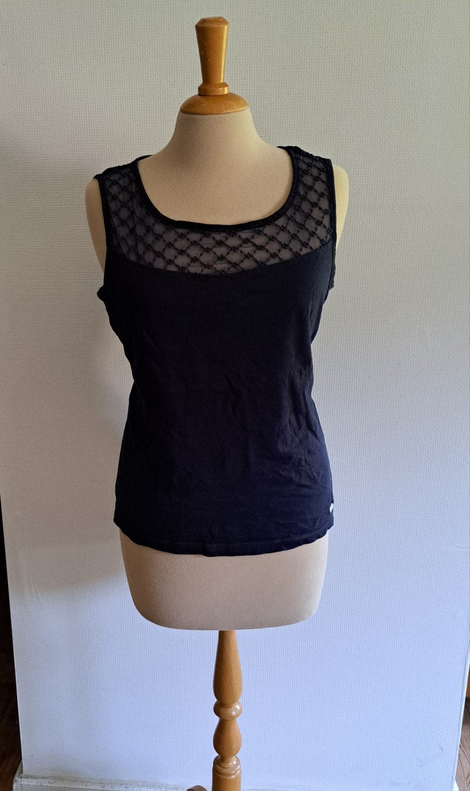 Blauw topje met transparant bovenstuk. Medium, 56 cm, Kleding | Dames, Topjes, Ophalen, Blauw