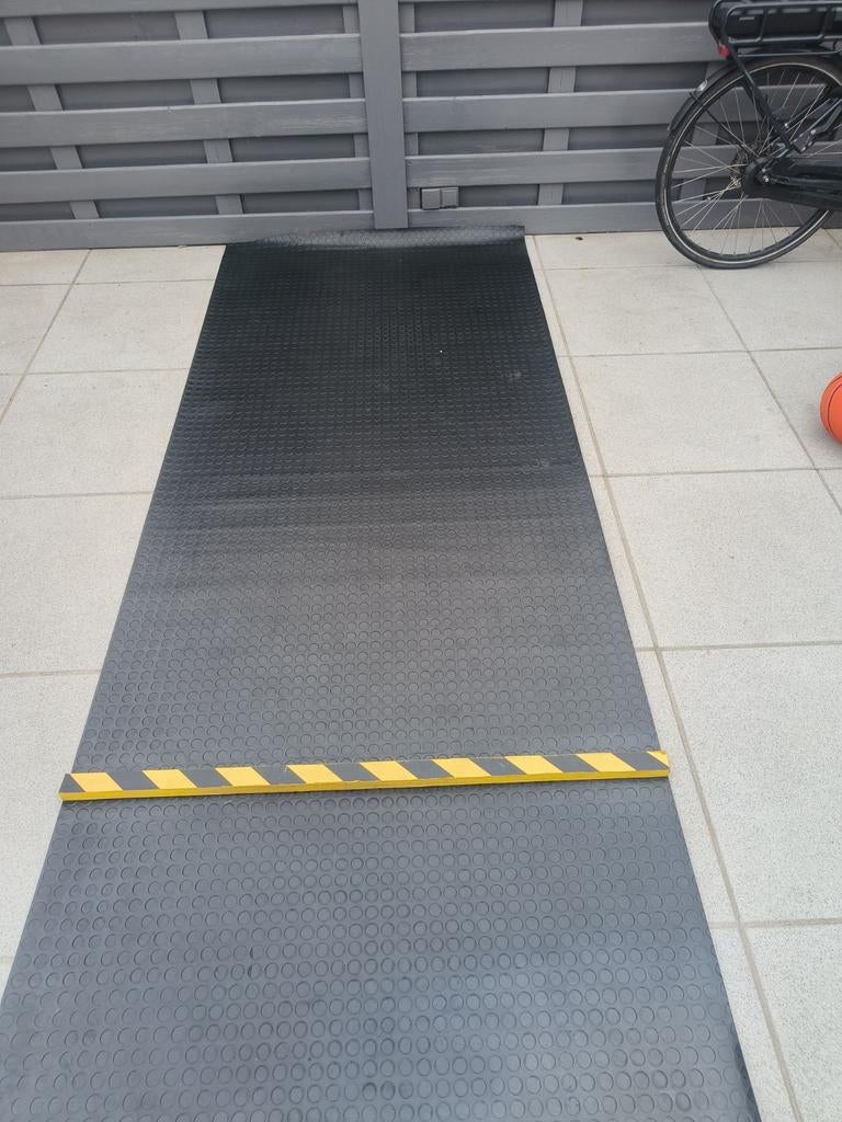 Rubberen Dart mat, Ophalen