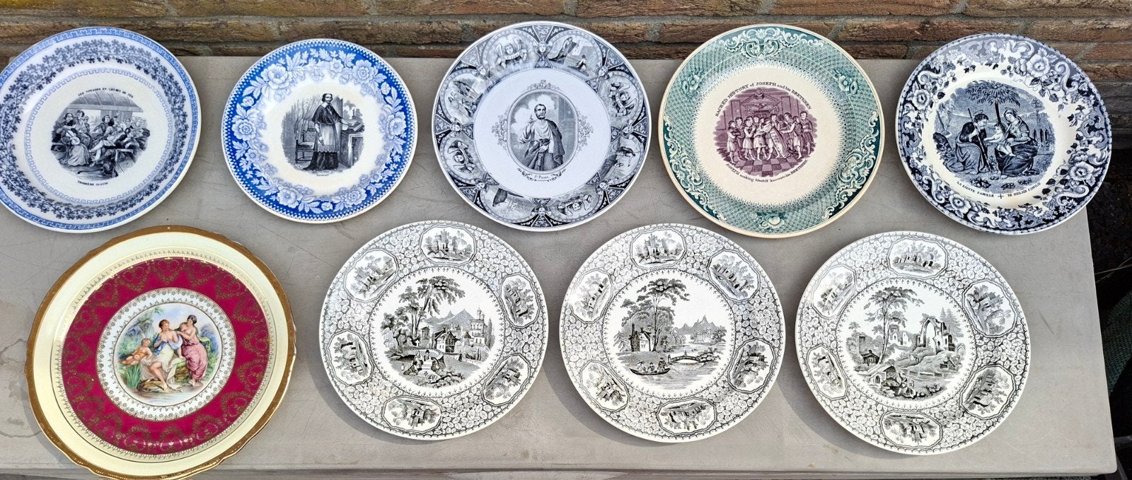 8 borden in porselein en aardewerk (Boch, Jemappes, Nimy, Ophalen