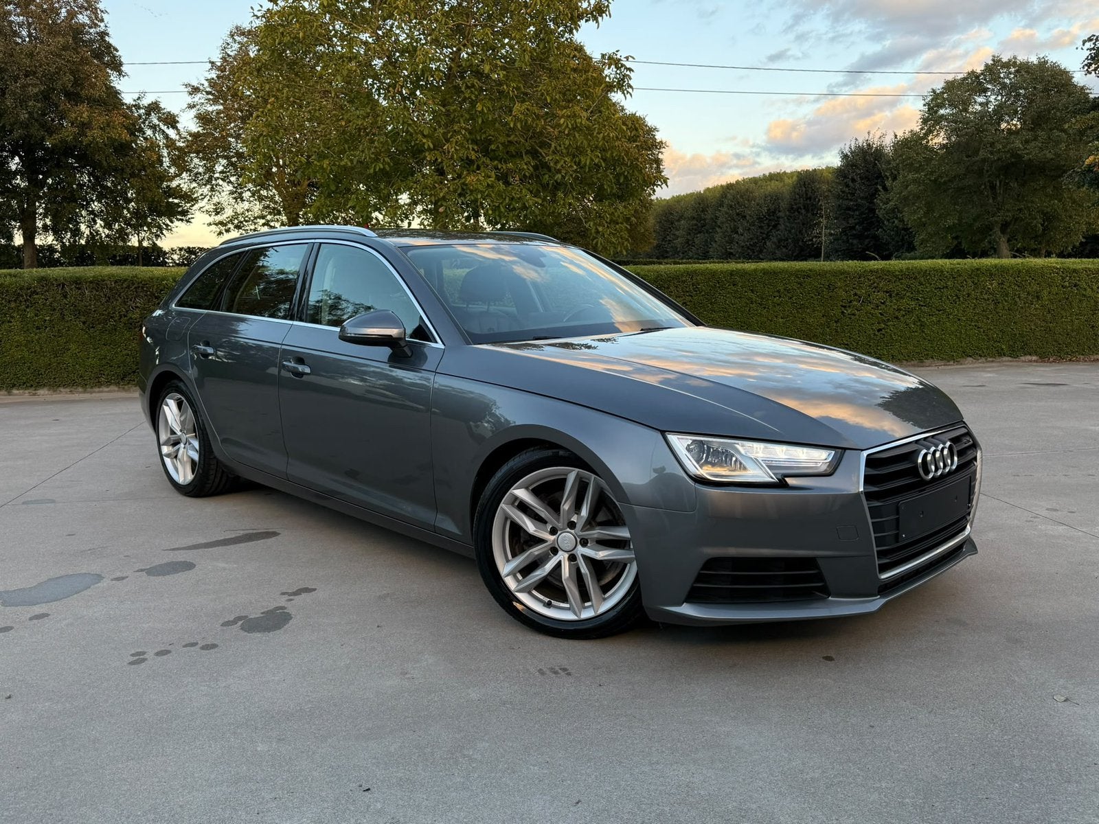 Audi a4 B9, Autos, Cuir, Argent ou Gris, Achat, 1968 cm³