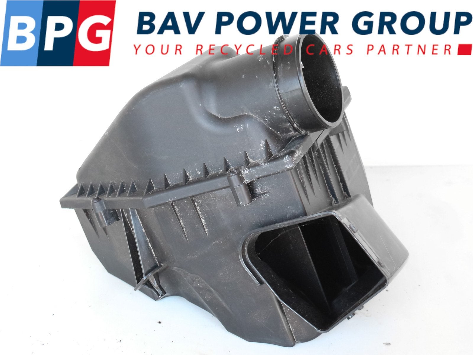 BOITIER FILTRE À AIR BMW 5 serie (G30) (13718620473), Utilisé, BMW, Petuelring 130
80809  München, DE, Bayerische Motoren Werke AG