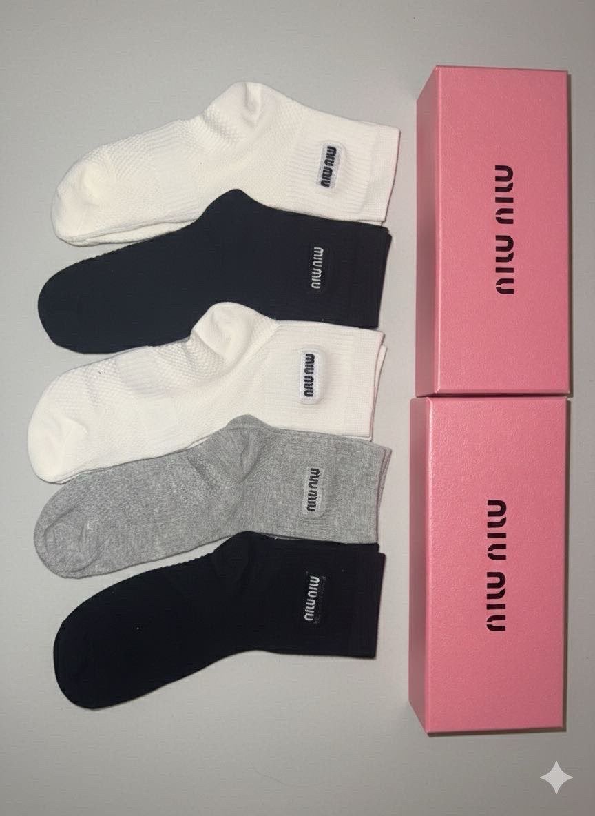 Miu Miu Sokken, Kleding | Dames, Sokken en Kousen, Sokken en Kniesokken, Wit, Maat 35 t/m 38, Nieuw