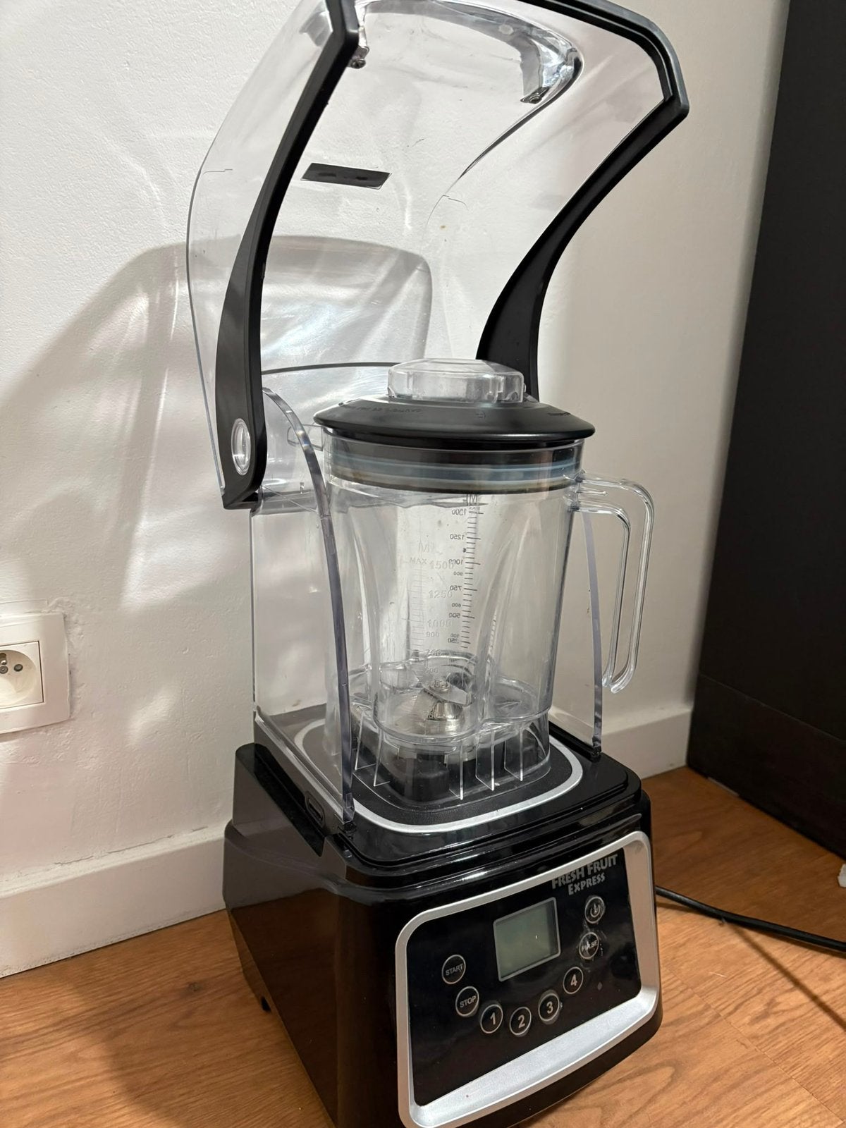 Krachtige Blender voor Smoothies & Cocktails, Elektronische apparatuur, Ophalen, Zo goed als nieuw, Blender