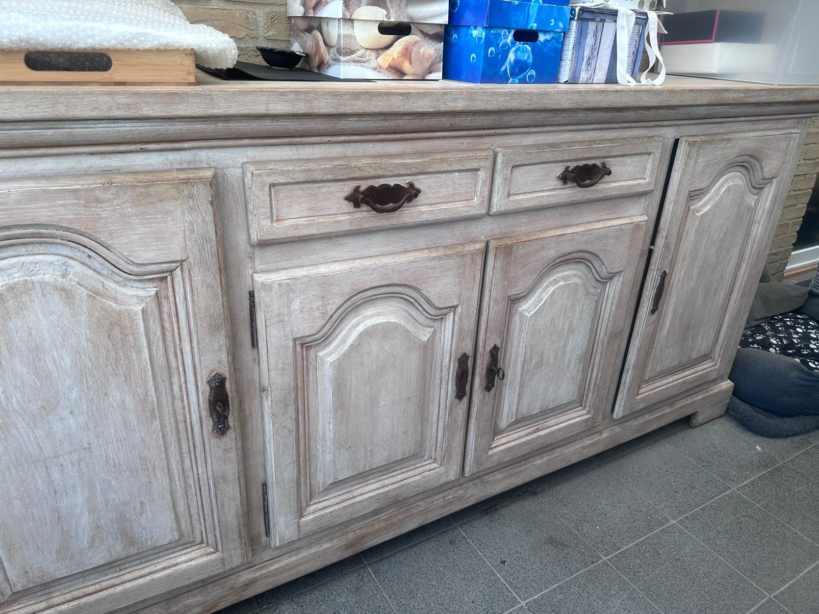 Grote stevige volhouten dressoir, Ophalen, Gebruikt