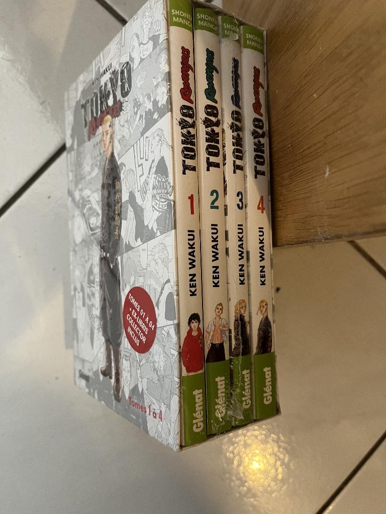 Coffret manga Tokyo revengers 1 a 4, Livres, BD | Comics, Comme neuf, Comics, Europe, Enlèvement ou Envoi