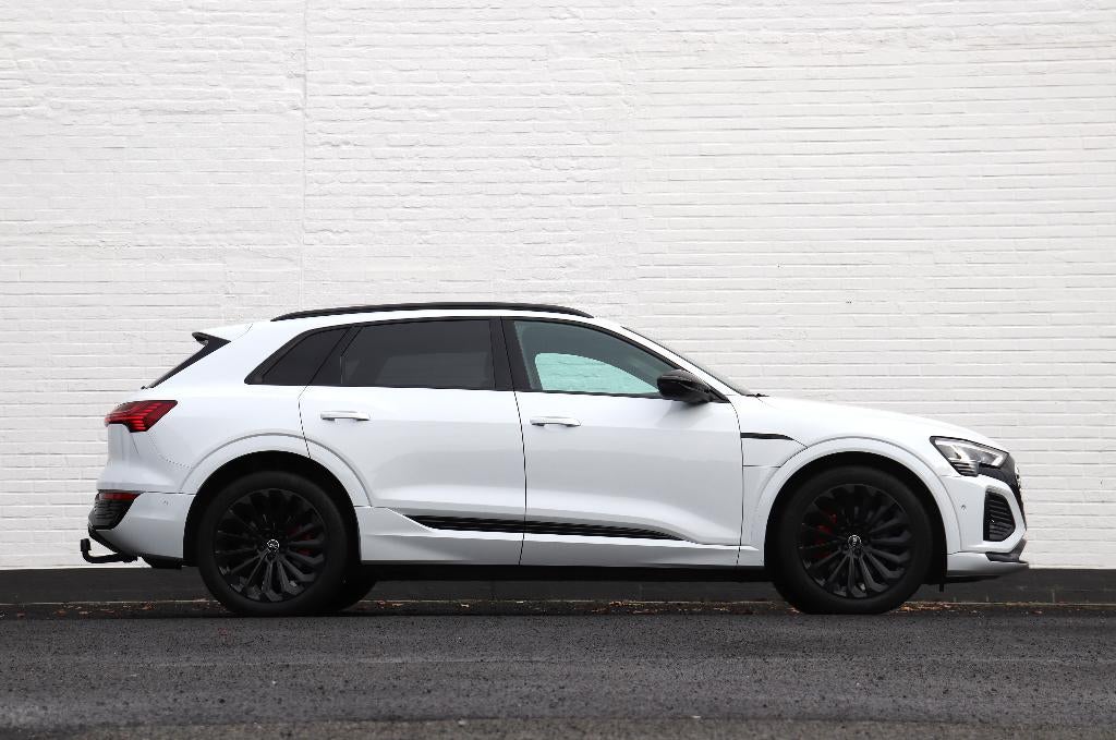 Audi Q8 e-tron 106 kWh 55 Competition - B&O/Towbar/SOH=94%, Auto's, Automaat, https://public.car-pass.be/vhr/ee234223-d5a5-4a8e-8f86-a0f2b9c8c8fe?lang=nl