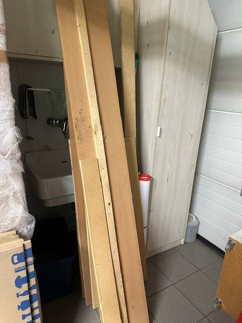 1 persoonsbed volledig uit hout, Huis en Inrichting, Stoelen, Ophalen, Gebruikt, Overige kleuren, Hout