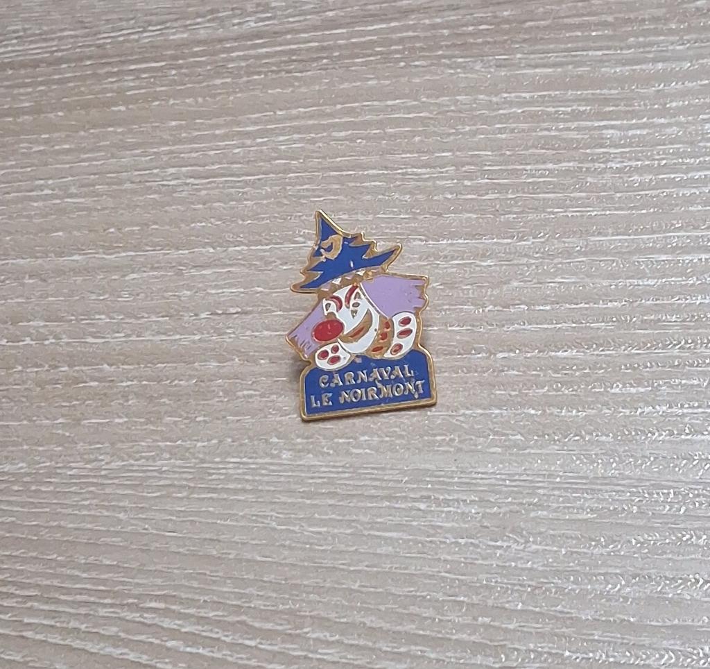 PIN - CARNAVAL LE NOIRMONT - KARNAVAL, Collections, Envoi, Utilisé, Autres sujets/thèmes, Insigne ou Pin's