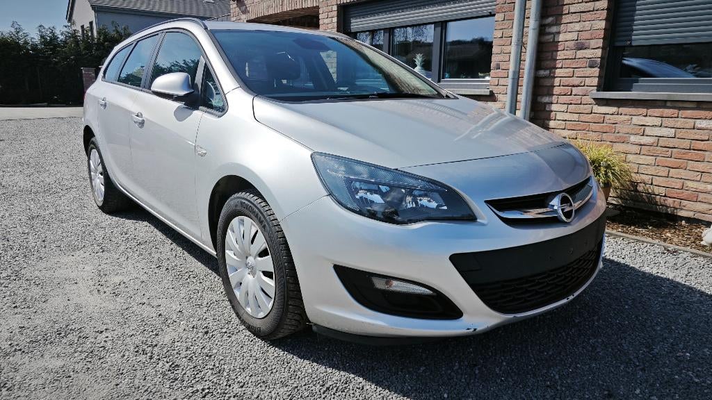 Opel Astra 2016 1.6 cdti euro6 -!! Defecte motor!!, Voorwielaandrijving, Electronic Stability Program (ESP), 4 cilinders, Leder en Stof