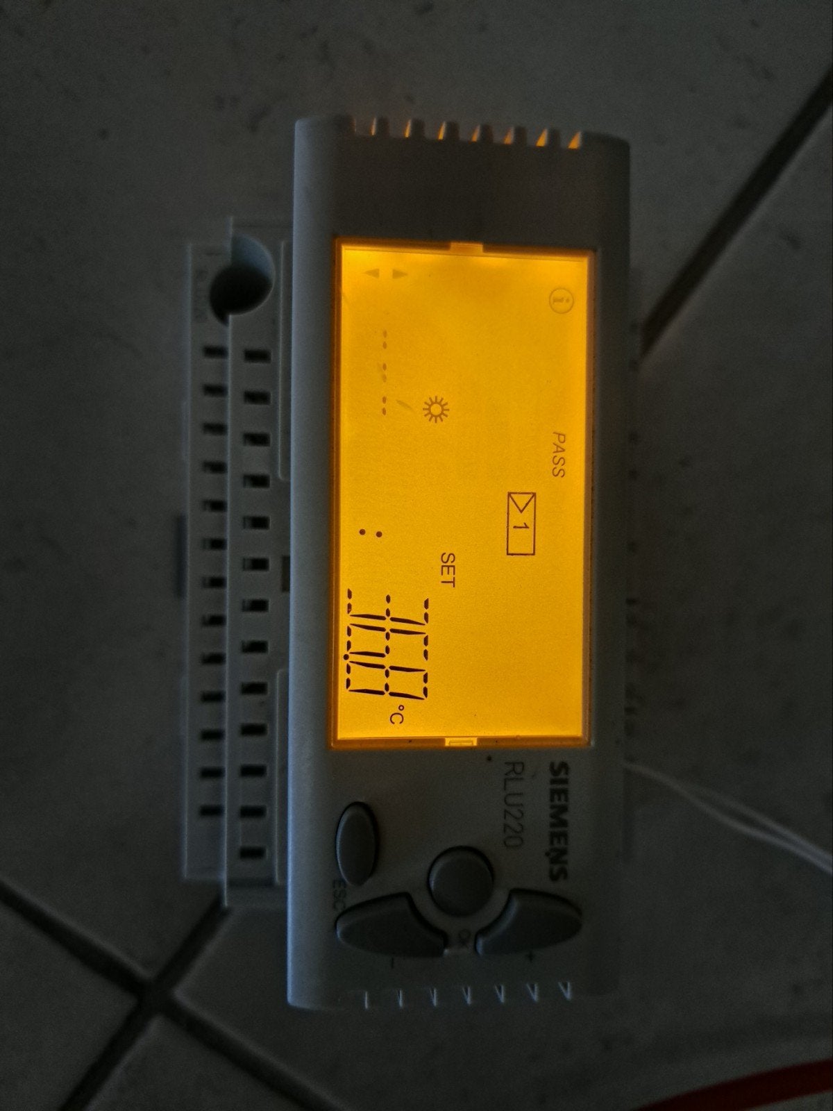 Siemens RLU220, Hobby & Loisirs créatifs, Composants électroniques, Enlèvement ou Envoi, Utilisé