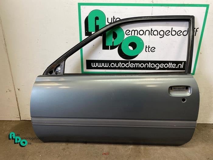 Portière 2portes gauche d'un Toyota Starlet (Starlet 90-) (, -, 3 mois de garantie, Toyota, Utilisé