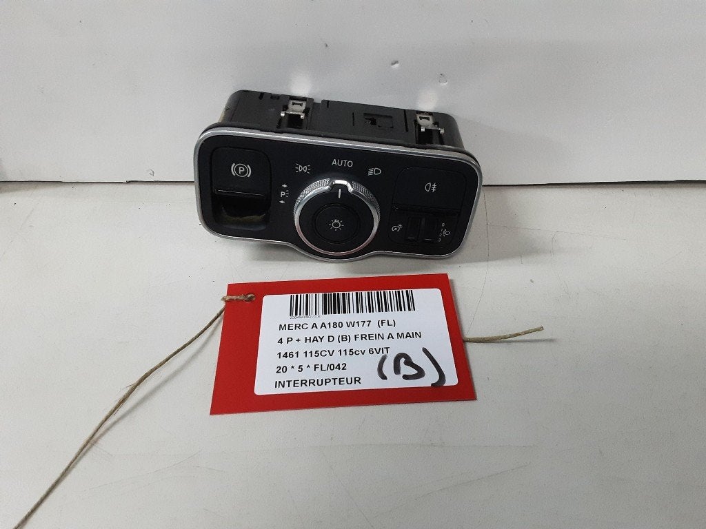 COMMUTATEUR Mercedes-Benz A (177.0) (A2479052702), Autos : Pièces & Accessoires, Mercedes-Benz, Utilisé, Dialog.mb@mercedes-benz.com