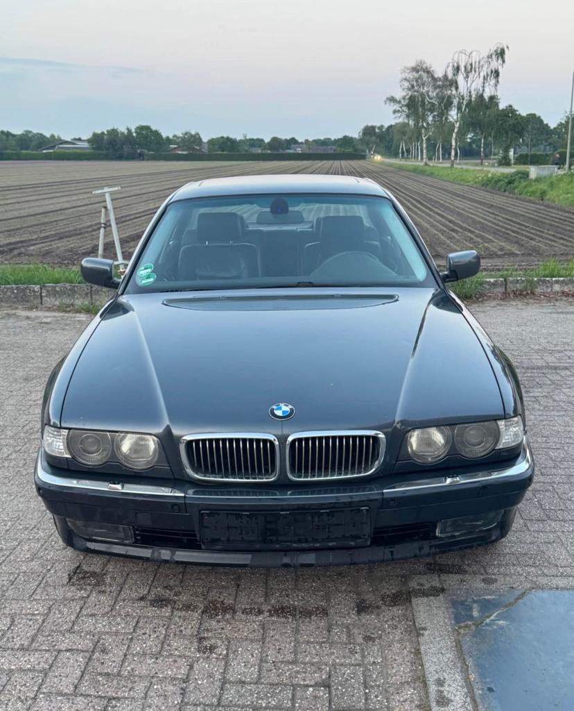 BMW 728i Manueel 193pk 1999 Grijs, Auto's, BMW, Lichtmetalen velgen, 7 Reeks, Leder, Bedrijf