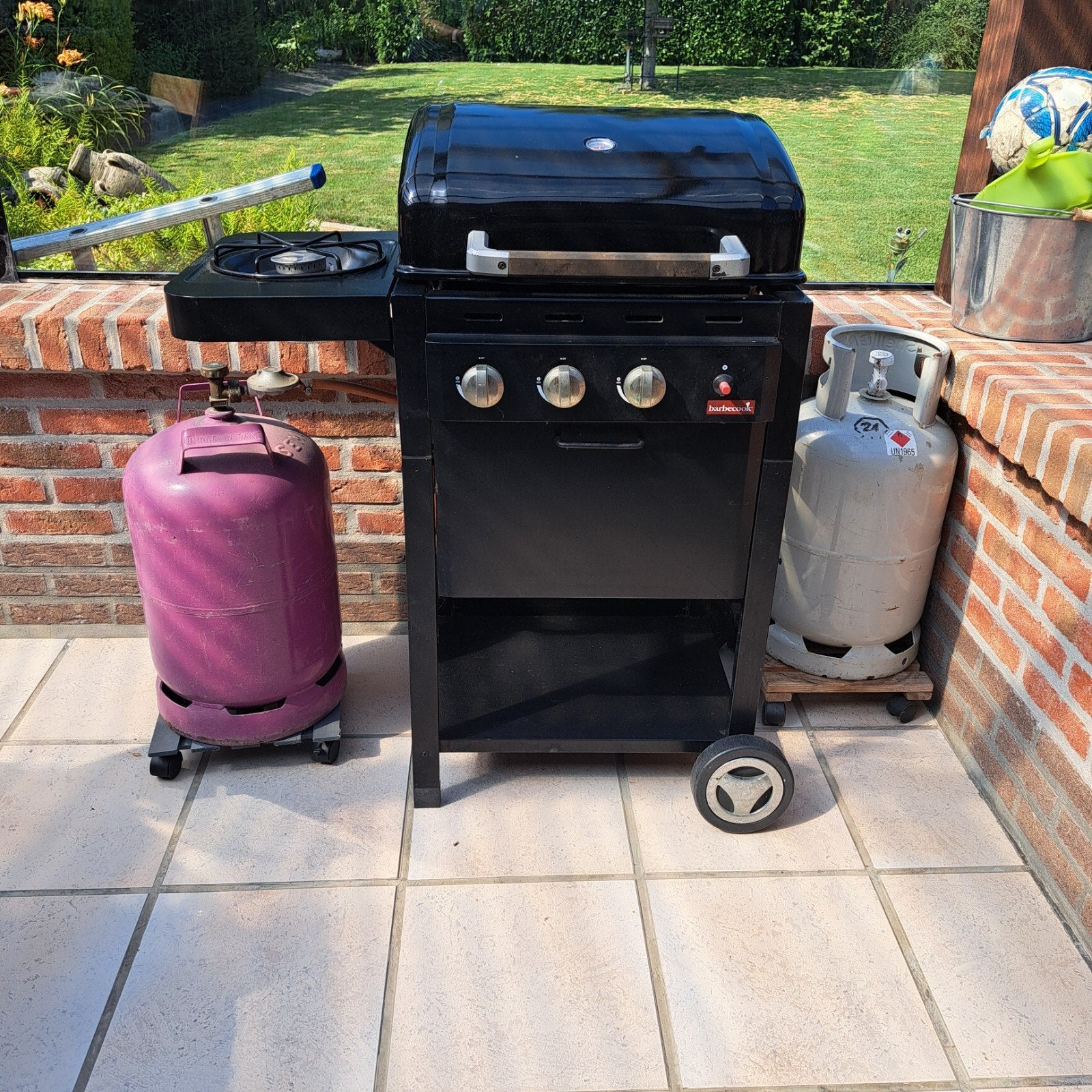 Gasbbq Barbecook + volle gasbidon, Tuin en Terras, Gasbarbecues, Ophalen