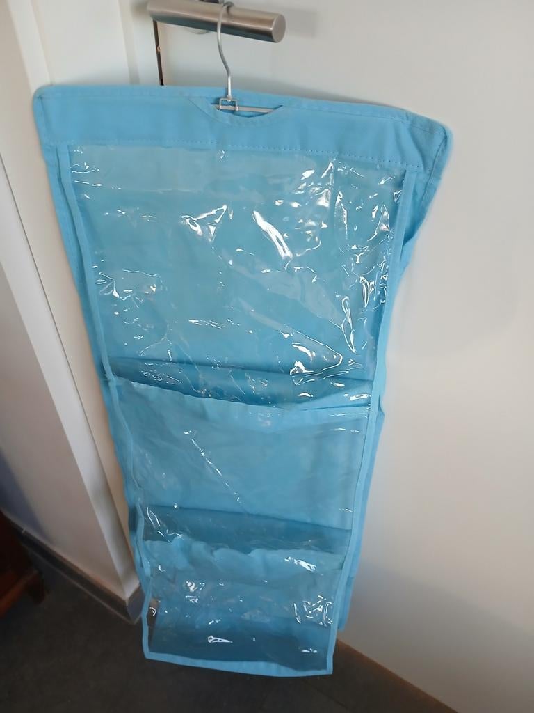 Kasthangers: 2 x 3 vakken (aan elke kant 3), Ophalen of Verzenden