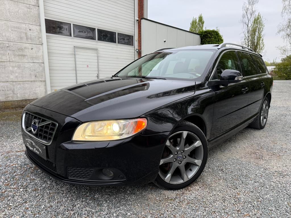 Volvo V70 2.4D5 - 205PK AWD - Full Seatcooling - Xenon - Dak, Auto's, Volvo, Automaat, Euro 5, Zwart, Zwart