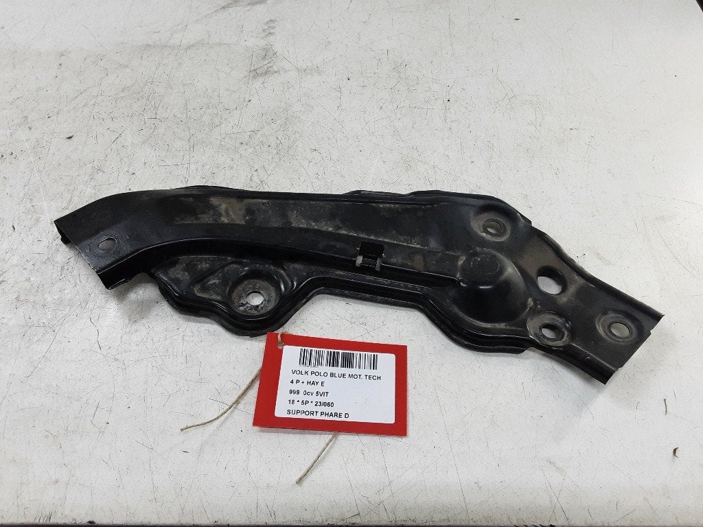SUPPORT PHARE DROIT Volkswagen Polo VI (AW1), Volkswagen, Mevr. I. Hauben, Utilisé, Rue de l'Espoir 34 34
4030  GRIVEGNÉE, BE