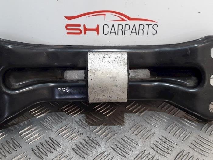 Support moteur d'un Mercedes E-Klasse, 3 mois de garantie, Utilisé, -, -