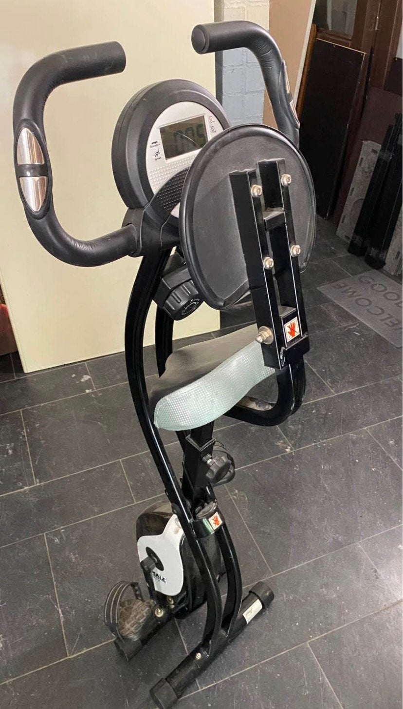 Vélo d’appartement magnétique pliant avec dossier, Enlèvement, Utilisé