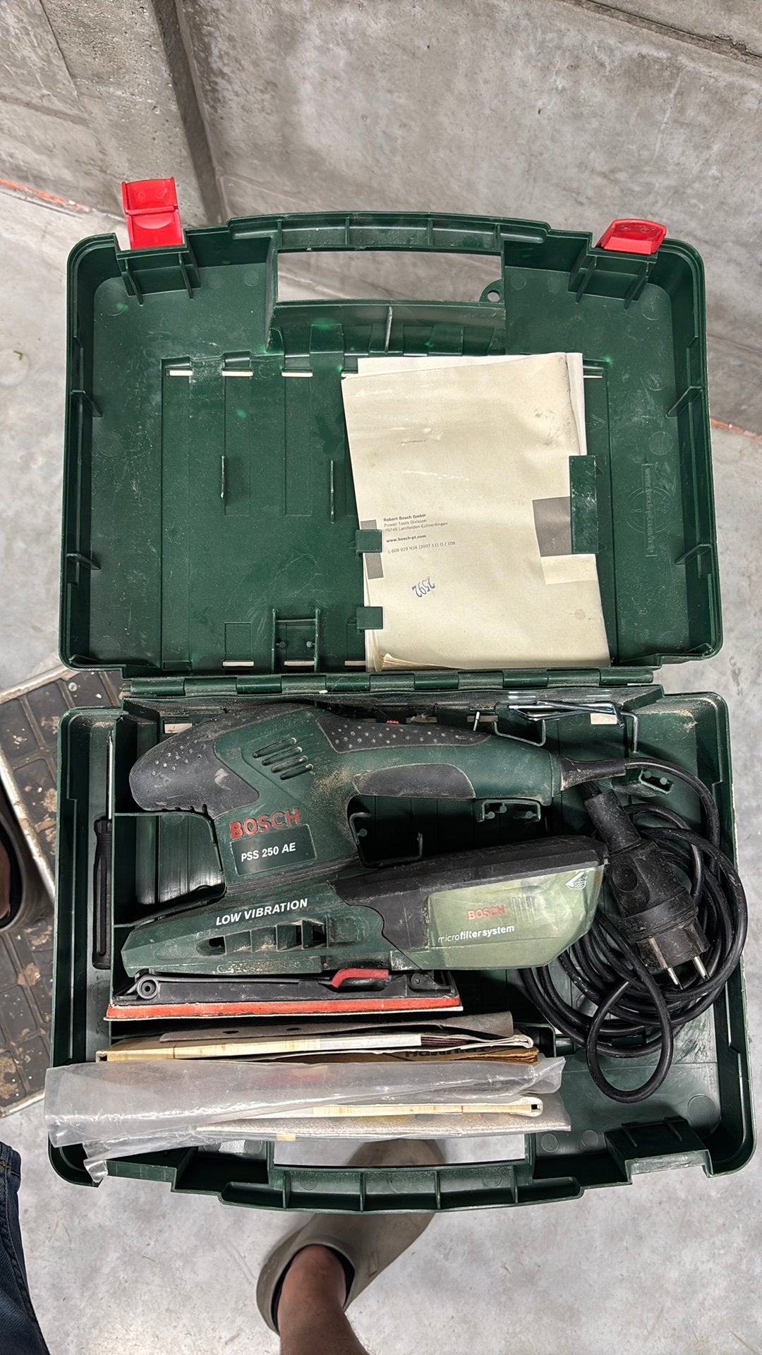Bosch pss 250 ae, Bricolage & Construction, Outillage | Ponceuses, Enlèvement, Utilisé, Moins de 600 watts, Ponceuse orbitale