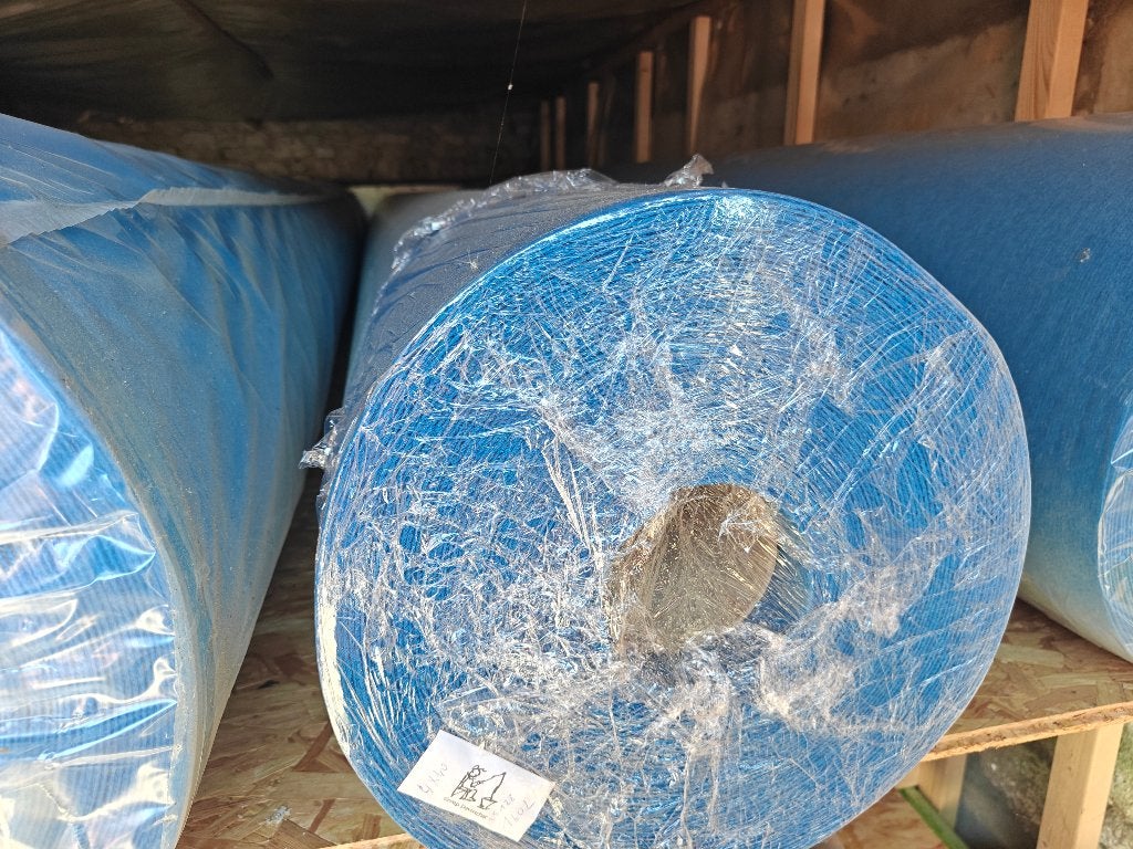 4 rollen blauw tapijt samen 800m2 / 2 €, Ophalen, Nieuw, Blauw, Tapijt