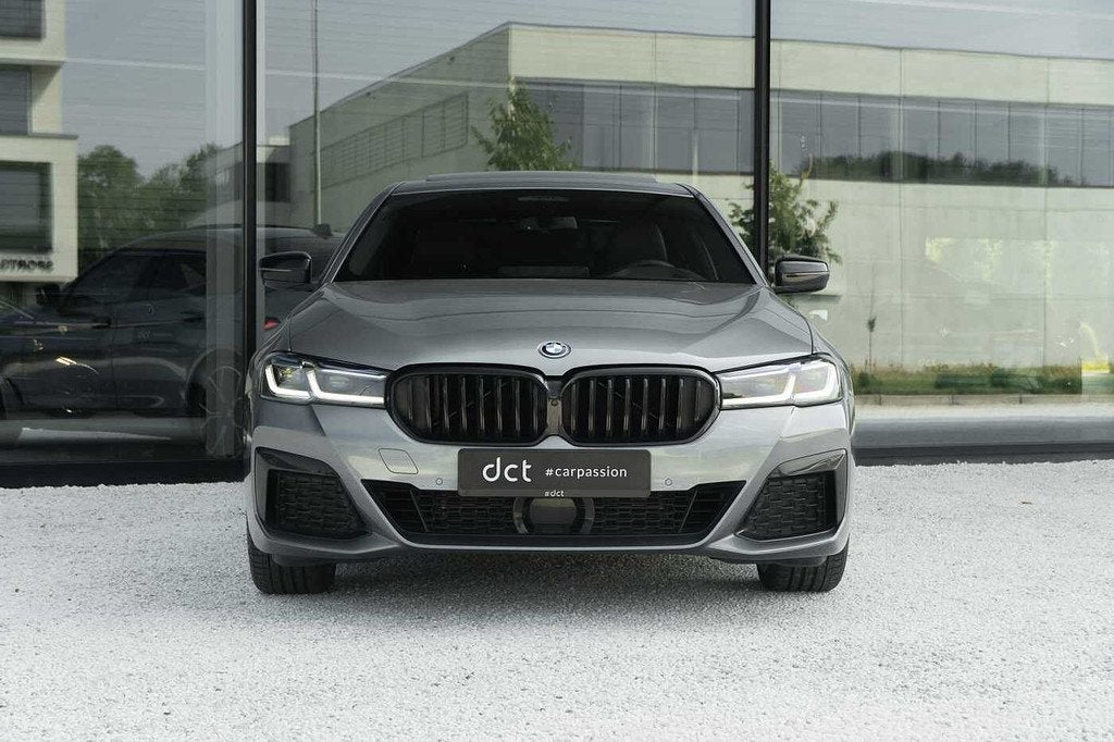 BMW 5 Serie 545 Berline xDrive Hybrid HUD Laser Only 12800 K, Auto's, BMW, Automaat, 4 deurs, Gebruikt, Leder