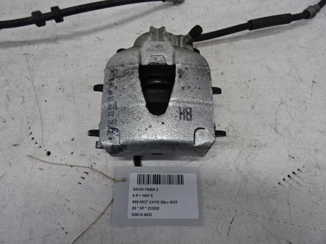 REMKLAUW LINKS VOOR Skoda Fabia III (NJ3) (01-2014/06-2021), Gebruikt, Mevr. I. Hauben, Skoda, Rue de l'Espoir 34 34
4030  GRIVEGNÉE, BE