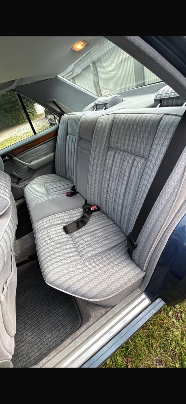 Mercedes-Benz oldtimer W124 200 E Automaat – 1991 - gekeurd!, foto 8