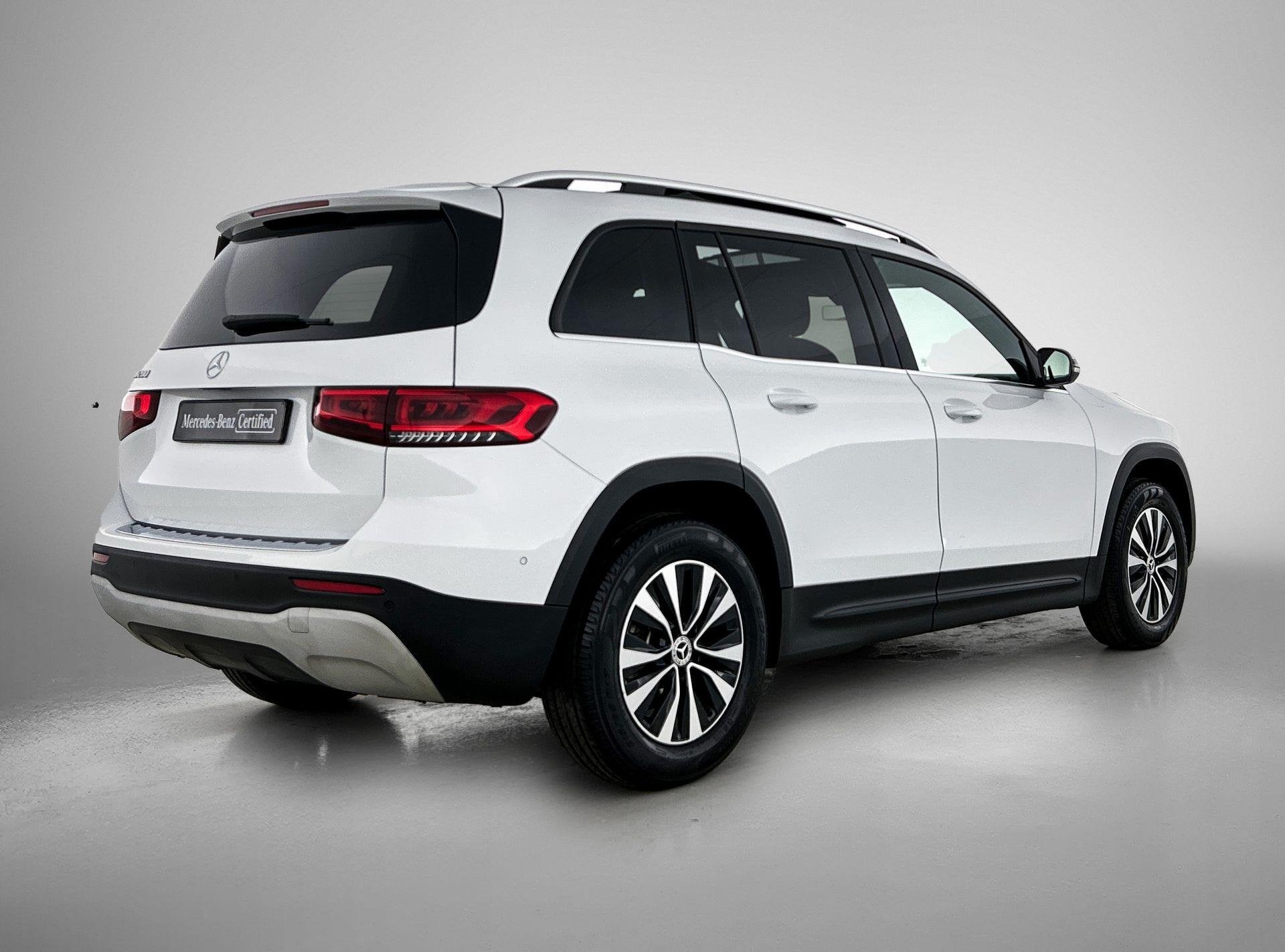 Mercedes-Benz GLB-Klasse 200 SUV Luxury Line | Panoramisch D, Dealer onderhouden, Stof, Zwart, 4 cilinders