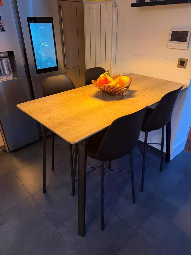Hoge tafel in barstijl met 4 krukken, Huis en Inrichting, Tafels | Eettafels, Gebruikt, Metaal, Ophalen
