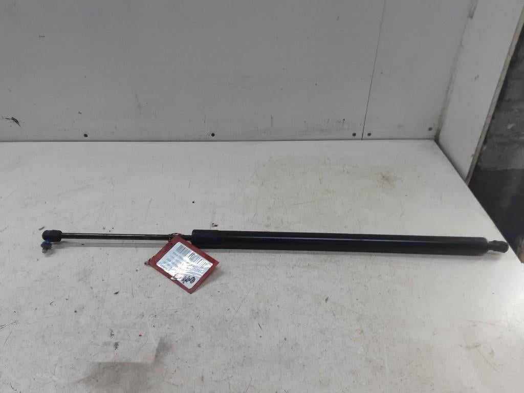 VERIN A GAZ Multivan T5 (7E / 7HC / 7HF / 7HM) (7H0827550B), Volkswagen, Mevr. I. Hauben, Utilisé, Rue de l'Espoir 34 34
4030  GRIVEGNÉE, BE