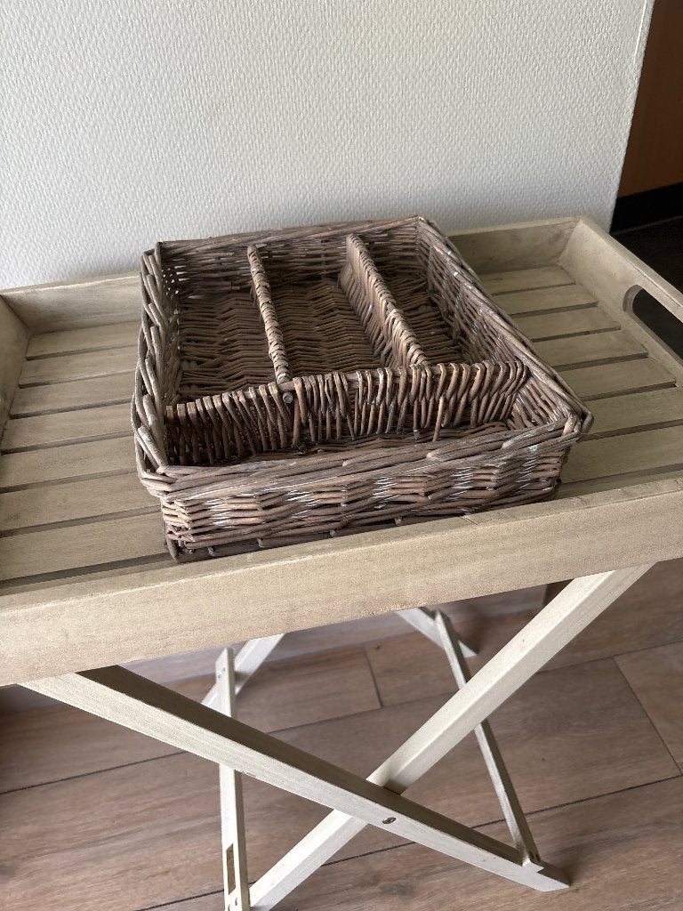 Rieten bestekhouder, Ophalen, Zo goed als nieuw, Riet