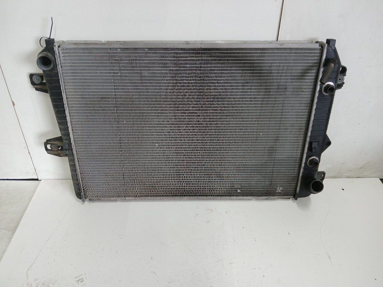 Radiateur GMC Sierra, Autos : Pièces & Accessoires, Onderdelen@venauto.nl, Van der Ven Autorecycling B.V., Ettenseweg 76, 4706 PB Roosendaal, The Netherlands