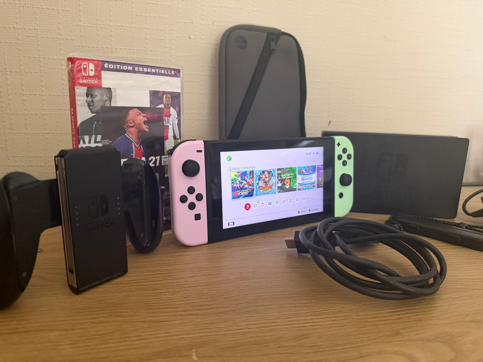 Nintendo Switch – Complete set + FIFA 21, Enlèvement ou Envoi, Comme neuf